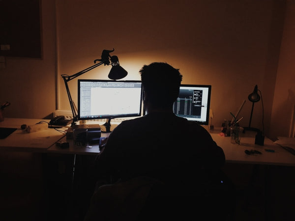 13 Valuable Tips to Keep Your Eyes Safe During Prolonged Screen Time - Beard Beasts